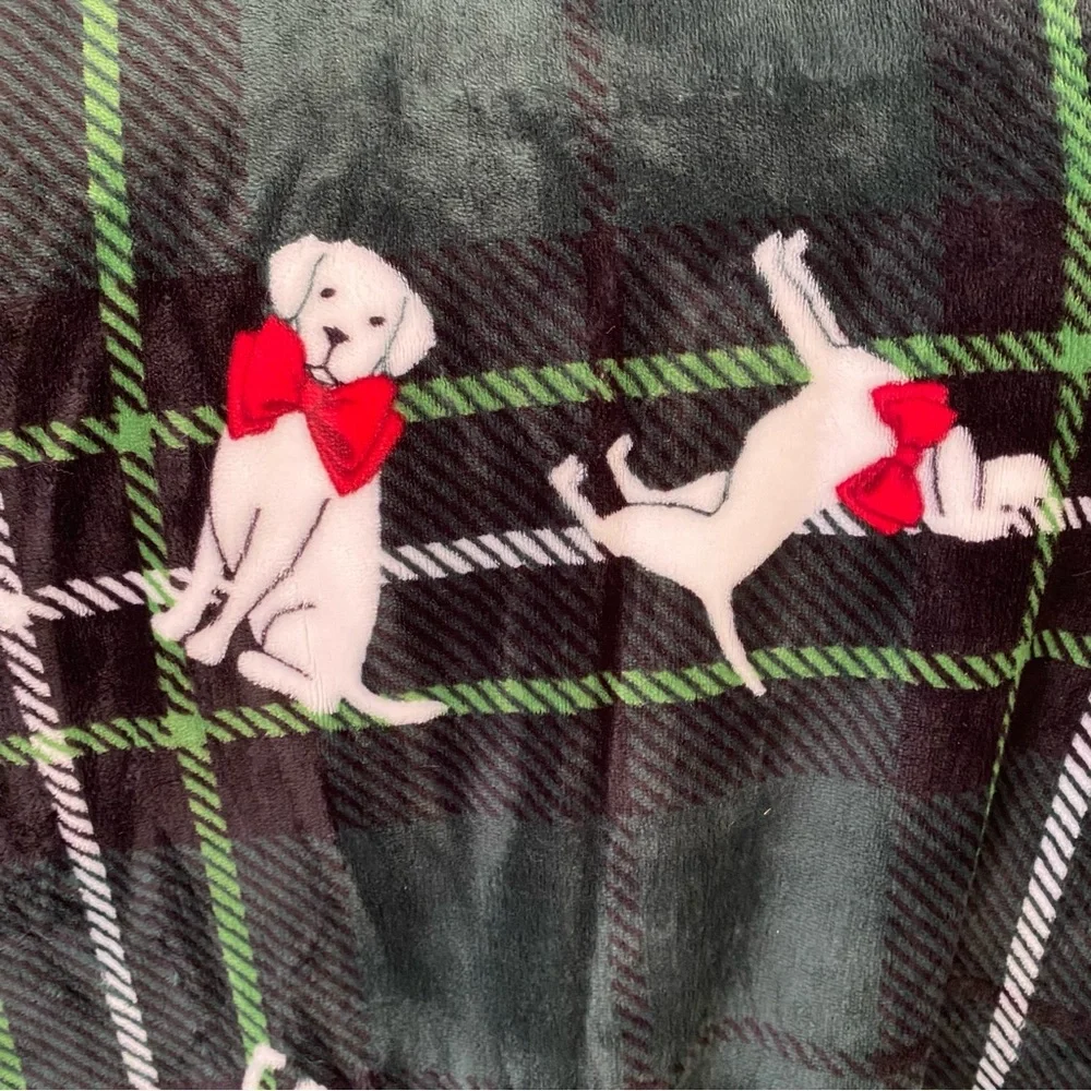 NWT Pink Cozy Fleece Blanket - Picture 8 of 9